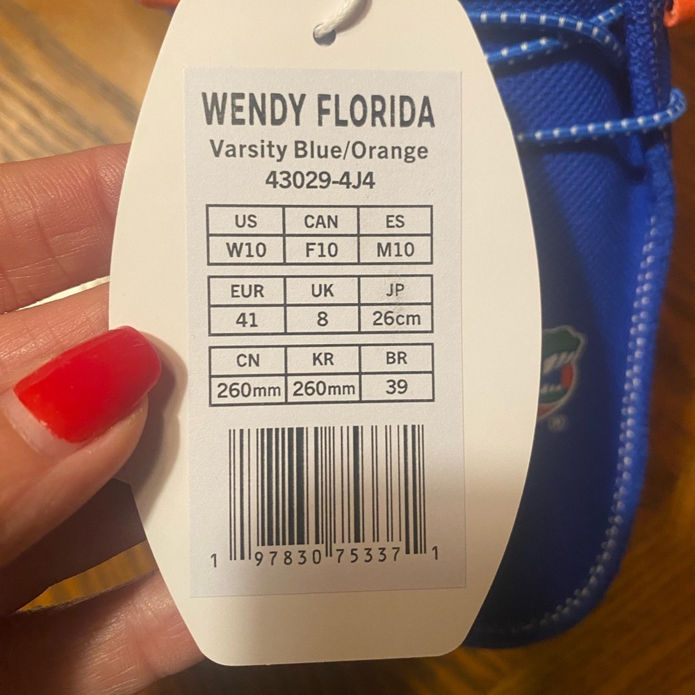 Hey Dude Women’s Gator Shoes - Picture 3 of 7